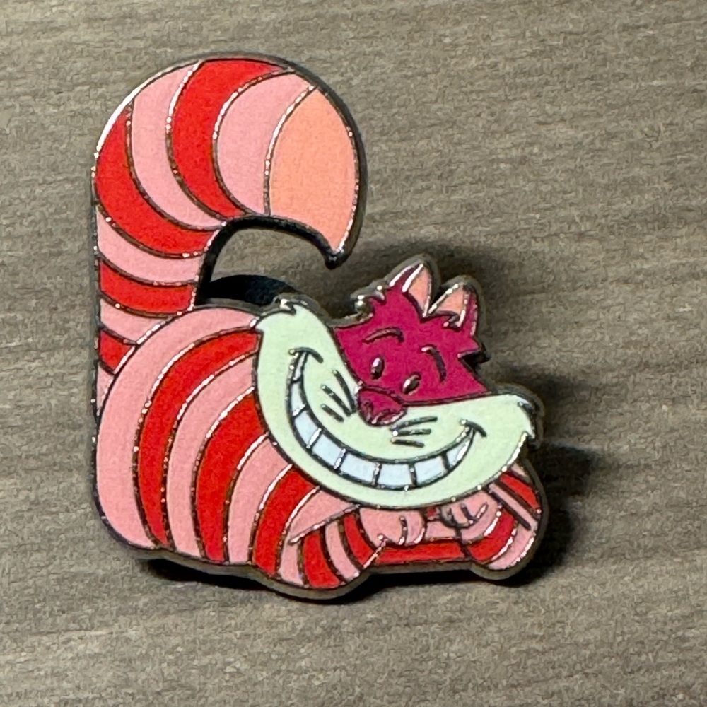 5/$25 Disney Alice in Wonderland Cheshire Cat Pin